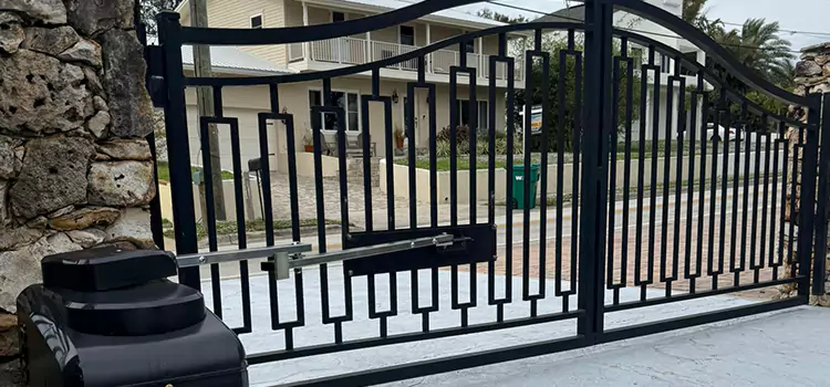 Swing Gate Opener with Keypad Chambly