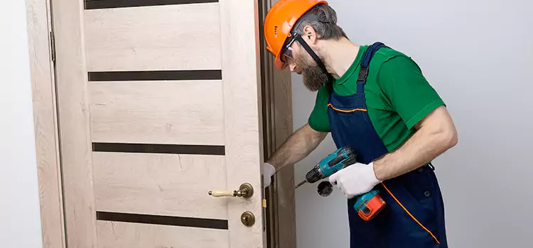 Replace Internal Door Handle with Lock Chambly