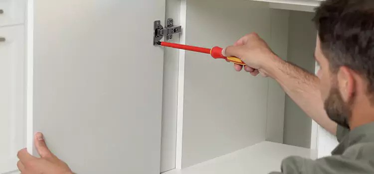 Screen Door Hinge Repair Chambly